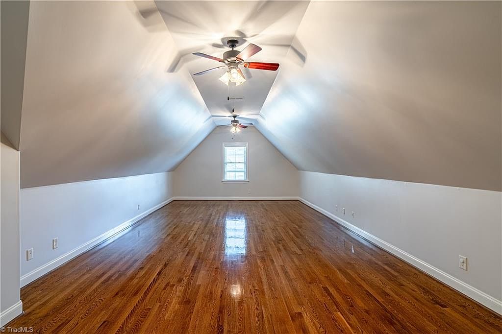 Beautiful home in sought-after Henson Forest