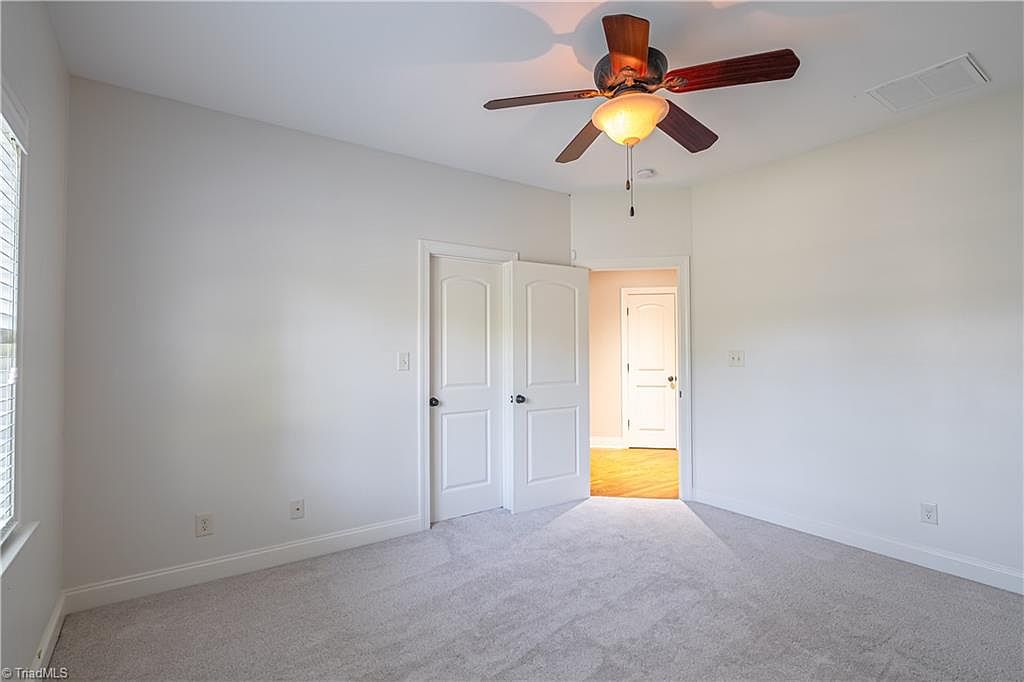 Beautiful home in sought-after Henson Forest
